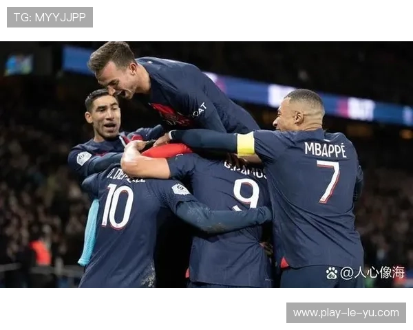 巴黎圣日耳曼稳居法甲榜首主场三连胜零封对手展现冠军气势