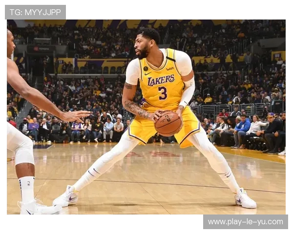 原口健飞首回合TKO莫拉里 延续不败战绩