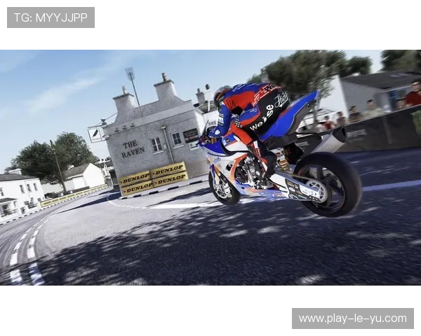 曼岛TT围场俱乐部开放互动传统,车迷与车手零距离交流成赛事特色 曼岛TT围场俱乐部开放互动传统,车迷与车手零距离交流成赛事特色