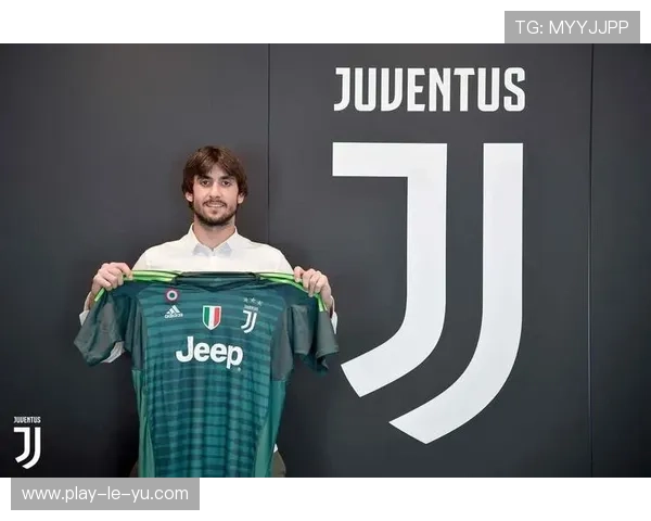 德罗西上任热那亚,球队有意签回尤文图斯门将佩林 德罗西上任热那亚,球队有意签回尤文图斯门将佩林